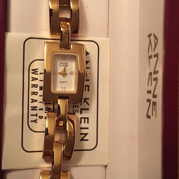 Anne Klein Accessories - NWT Vintage WORKING Anne Klein gold tone Watch